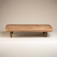 Rectangular Wood Plateau on Four-Peg Legs