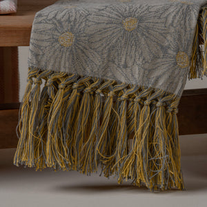 Daisy Handtowel with a beauitful fringe- Lime