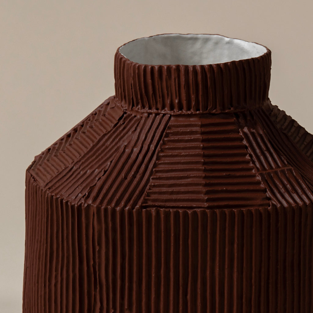 Fide Vase in Cacao