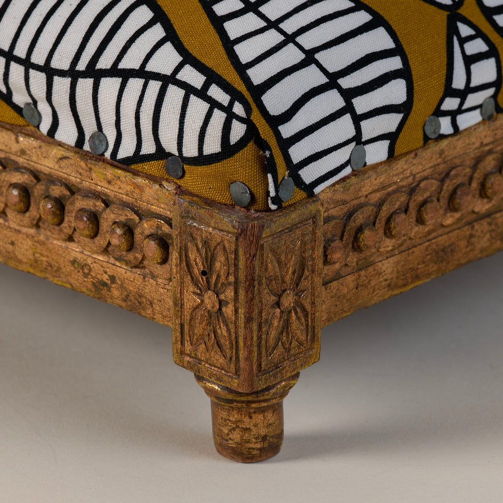 French Louis XIV Stype Dimmunitive foot stool