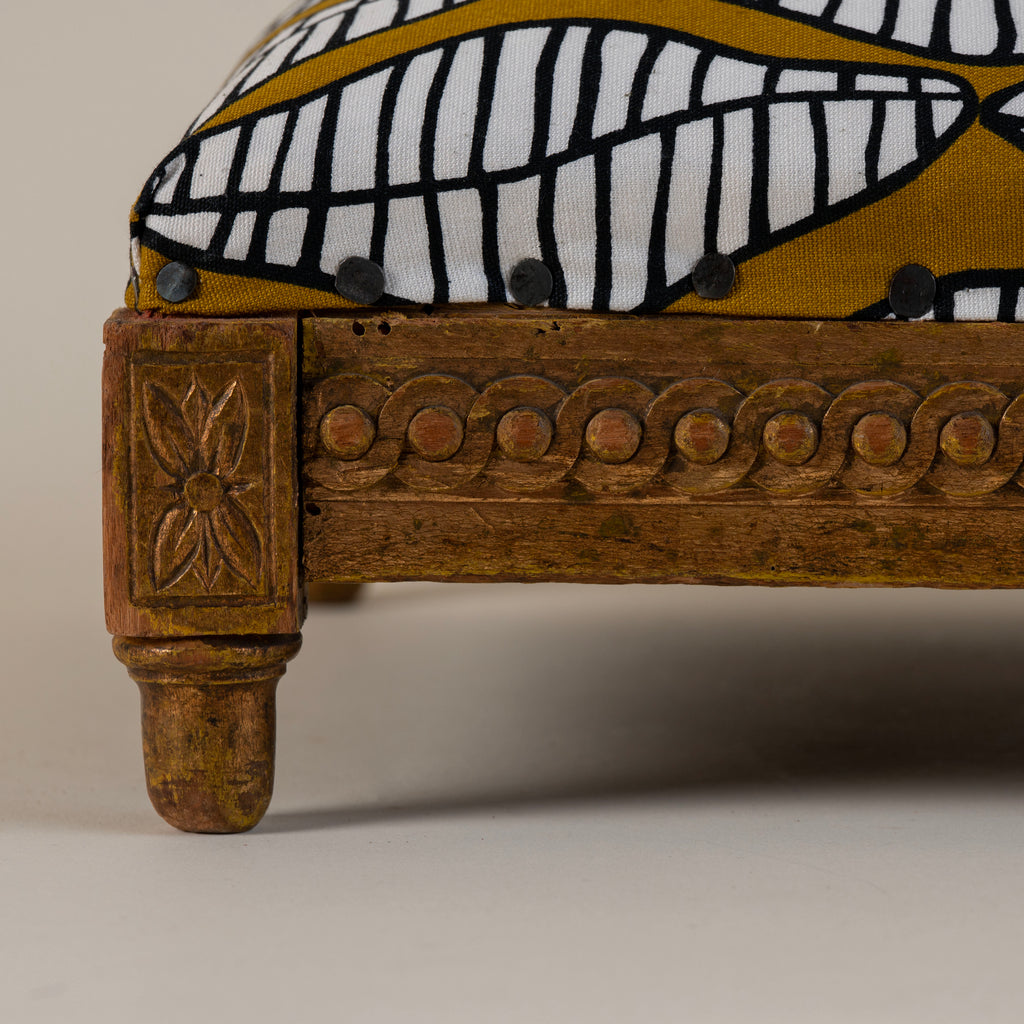 French Louis XIV Stype Dimmunitive foot stool